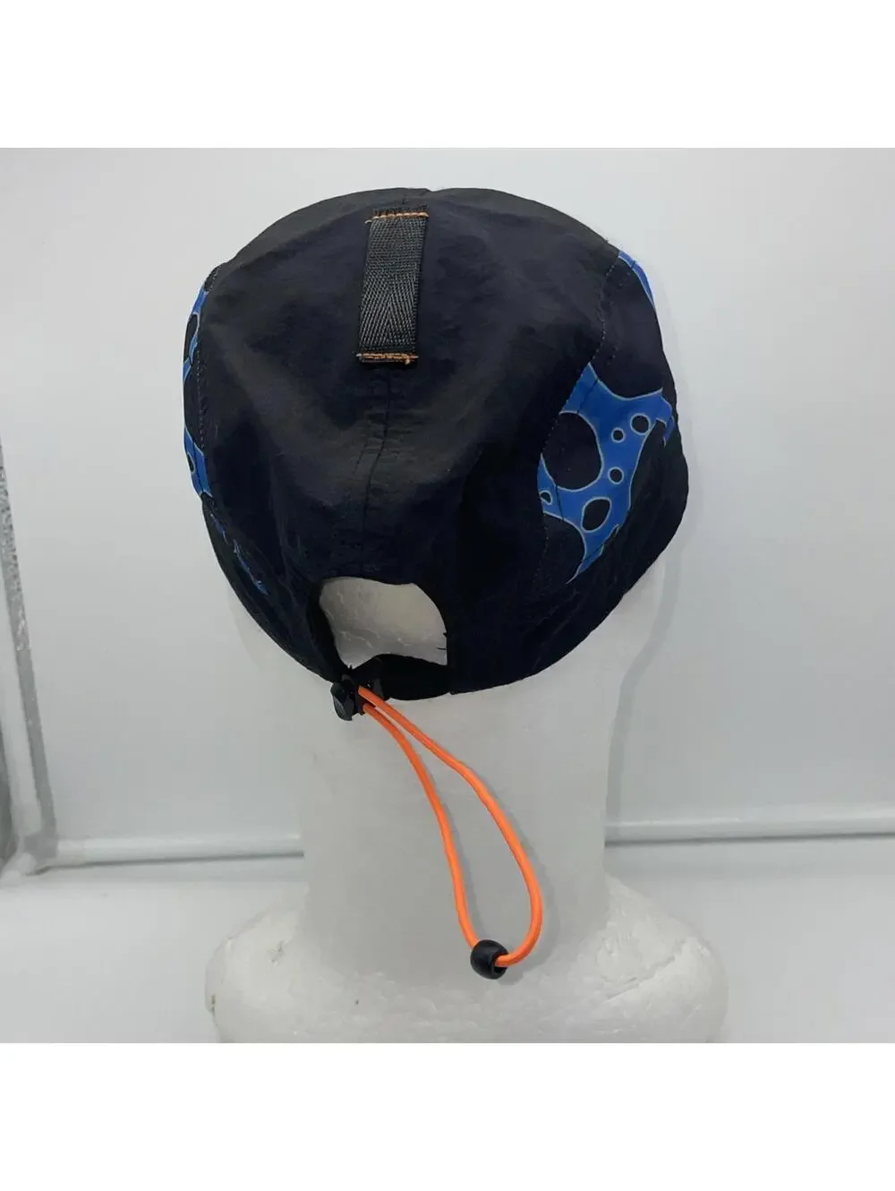 Kin Or Enemy Co. “KINORENEMY” Blue Dart Frog 5 Camper Hat